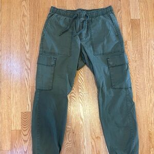 Green Gap cargo pants - mens size M